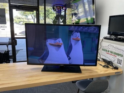 Samsung 40" 6030 Full HD 3D LED TV  UN40FH6030F LED LCD Television **3D** - Image 1 of 4