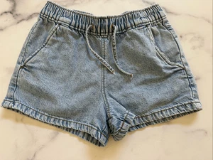 Zara Mädchen Gr. 7 hellblaue Jeansshorts Pull On - Bild 1 von 3