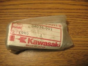 NEW NOS GENUINE KAWASAKI 34036-002 RR FOOT REST BRACKET (K-6532) - Foto 1 di 3
