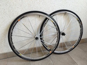 Laufradsatz Mavic Ksyrium SL silber Campagnolo 9/10/11-Fach Clincher - Bild 1 von 7
