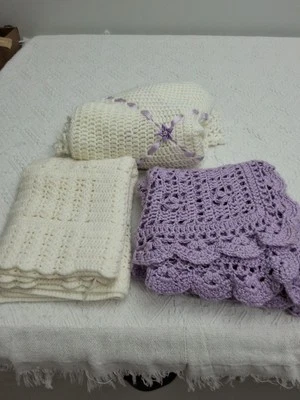 Mantas para cuna de bebé de ganchillo hechas a mano LOTE DE COLECCIÓN DE 3 SIN MANCHAS VISIBLES LEER Foto 1 de 4