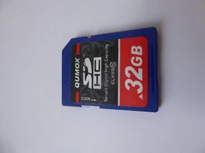 QUALITY QUMOX  32GB SD Memory Card CLASS 10 - Image 1 of 2