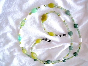 Grün und weiß Perlen Schlüsselband oder Augenglas Halter 31" - Bild 1 von 3
