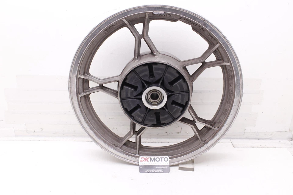 Llanta trasera 82 Suzuki GS750T OEM  Foto 1 de 4