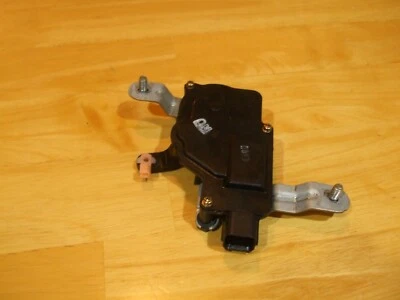 Actuador de bloqueo de puerta trasera puerta levadiza pestillo de maletero Kia Rio 2005 ¡Envío gratuito!! Foto 1 de 4