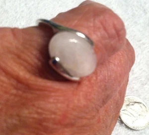 ✨REDUZIERT✨Hübscher ovaler Ring aus weißem Achat SS Bypass-Stil Größe-6 - Bild 1 von 5