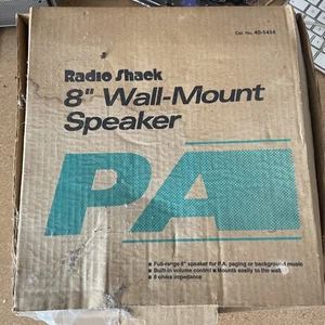 Altavoz de montaje en pared de madera Radio Shack vintage modelo #40-1414  - Imagen 1 de 4