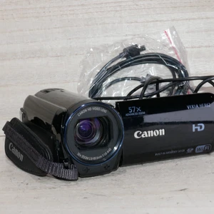 Canon VIXIA HF R62 Full HD 1080p Camcorder *GOOD/TESTED* - Picture 1 of 7