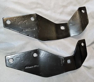 1953 1954 1955 1956 FORD TRUCK BUMPER BRACKETS PAIR TAAA 17750 A B FORD F100 - Picture 1 of 3