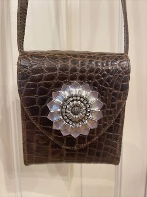Leatherrock CROSSBODY Croc 压花银色花朵皮革表带 — 第 1/4 张图片