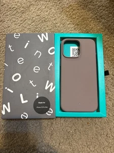 Funda Tineeowl iPhone 16 Pro Lila MagSafe Nueva en Caja - Imagen 1 de 4