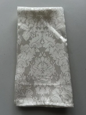 Juego de 12 servilletas de tela damasco crema 20 X 20 Foto 1 de 4