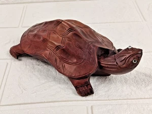 Vintage handgeschnitzte Holz Schildkröte Figur mit Glasaugen,... - Bild 1 von 12