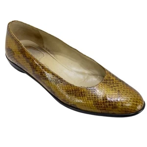SALVATORE FERRAGAMO Women’s Shoes Beige Reptile Embossed Leather Flats Size 10B - Picture 1 of 12