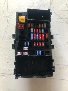 GM CADILLAC ESCALADE 2017 FUSE BLOCK RIGHT OEM # 23418063 - Picture 1 of 5