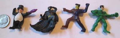 4 ANTIGUAS FIGURAS DE VILLANOS SUPERHÉROES DE DC COMICS 2011 BATMAN ROBIN PENGUIN 2 CARAS Foto 1 de 3