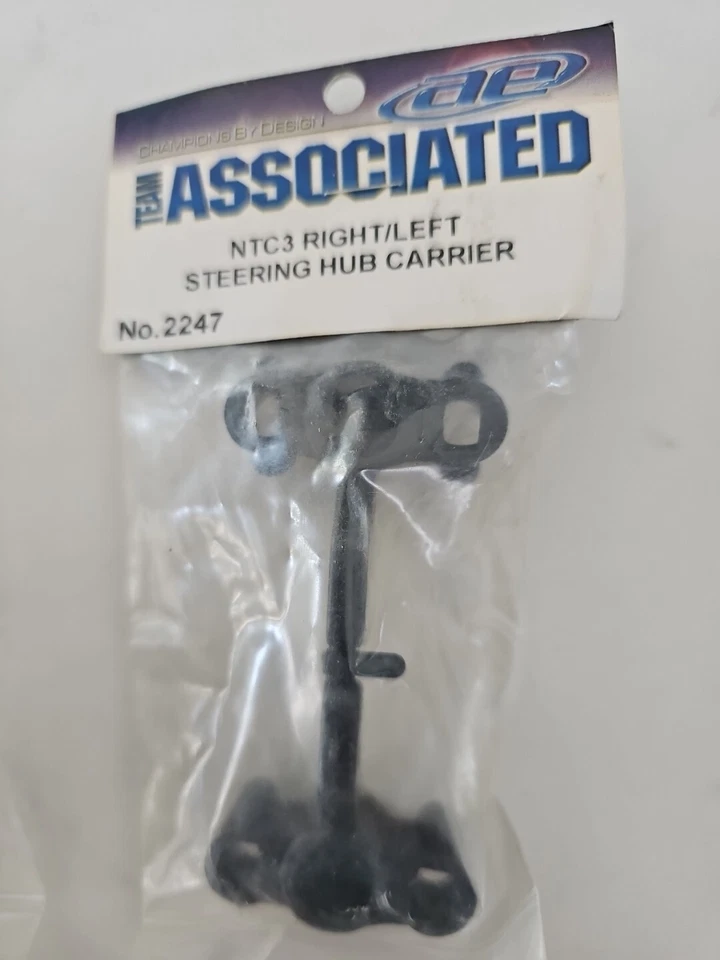 Team Associated NTC3 Right/Left Hub Carrier #2247 - Image 1 of 1