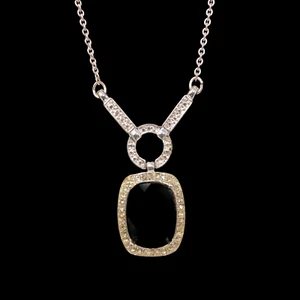 Collar Avon Colgante Tono Plata Estrás Negro Declaración - Imagen 1 de 4