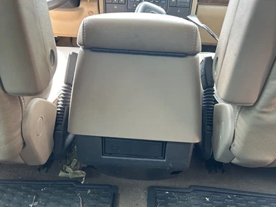 Apoyabrazos de cuero con piso Discovery delantero para consola Land Rover 104915972 00-02 Foto 1 de 4