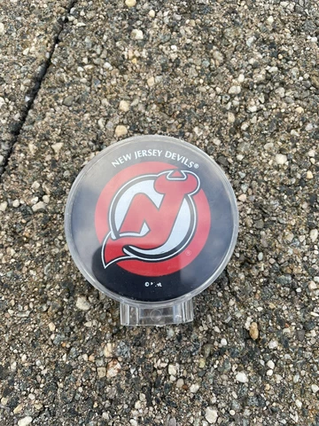 New Jersey Devils Team Logo Official Basic Souvenir NHL Hockey Game Puck W/ Case Cover