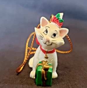Disney Aristocats Marie Cat Miniature Ornament 1.5 inch Christmas Collection - Picture 1 of 9