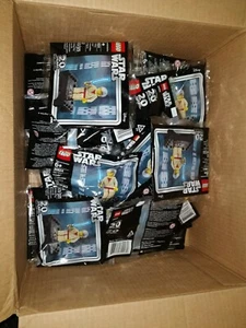 Obi-Wan Kenobi Collectible Minifigure 20 Years LEGO STAR WARS NEW IN HAND - Picture 1 of 1