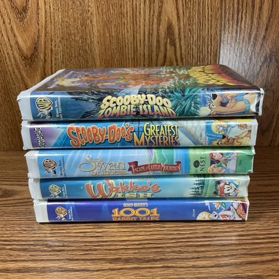 Lot of 5 Warner Bros Animation VHS Clamshells Bugs Bunny Animaniacs Scooby-Doo - Image 1 of 4