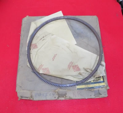 Nuevo de Lote Antiguo GM 1961 1962 OLDSMOBILE Volante Anillo Engranaje 8619504 Foto 1 de 3