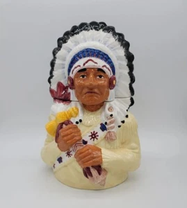 Vintage Indianerhäuptling mit amerikanischem Kopfschmuck Keksdose von Tone World 1998 - Bild 1 von 10