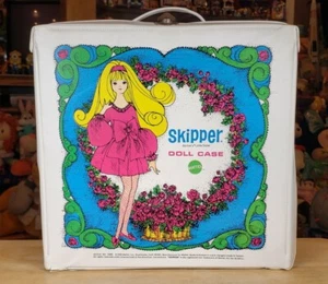Vintage 1969 Skipper Barbie's Little Sister Vinyl Doll Case #4966 Mattel Barbie - Picture 1 of 16