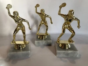 Pokale  3 er Set  Tischtennis  Damen   Sonderposten   15,5cm  Marmorsockel - Bild 1 von 1