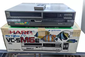 Lettore videocassette Sharp VC-5M6E multisistema PAL NTSC MESECAM primo modello - Foto 1 di 14