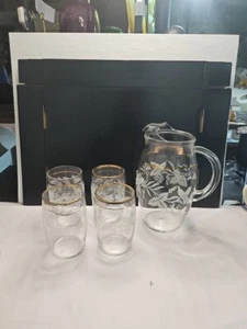 BARTLETT COLLINS FROSTED FRUIT JUICE PITCHER W/4 JUICE GLASSES GOLD TRIM c1960 - Picture 1 of 5