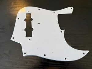 Fender Jazz Bass battipenna bianco 3 strati con 4 bulloni traliccio asta scoop stile anni 70 - Foto 1 di 7