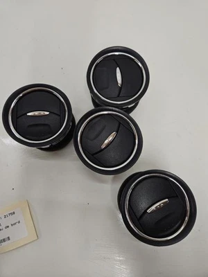 Aerateur tableau de bord FORD GALAXY 2 PHASE 1 - Photo 1/4