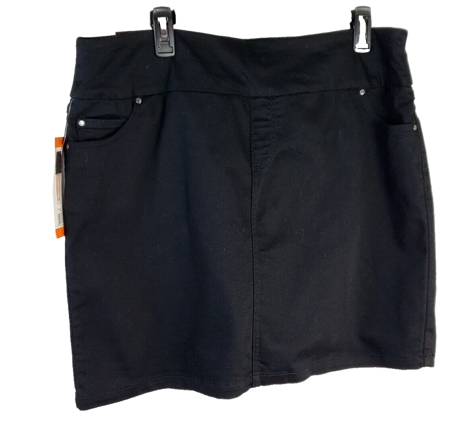S.C. & CO 1508337 BLACK DENIM WOMEN'S PULL-ON DENIM SKORT SZ L #J412