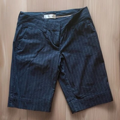 SHORTS BERMUDA A RAYAS AZUL MARINO CINTURA BAJA TALLA 8 Y2K Foto 1 de 4