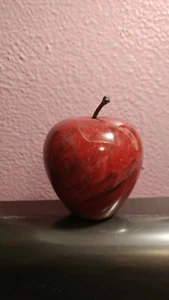 Fermacarte mela marmo rosso vintage pesante regalo decorativo  - Foto 1 di 4