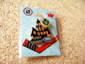 2007 Toronto Maple Leafs Halloween Haunted House lapel pin NHL - Picture 1 of 7