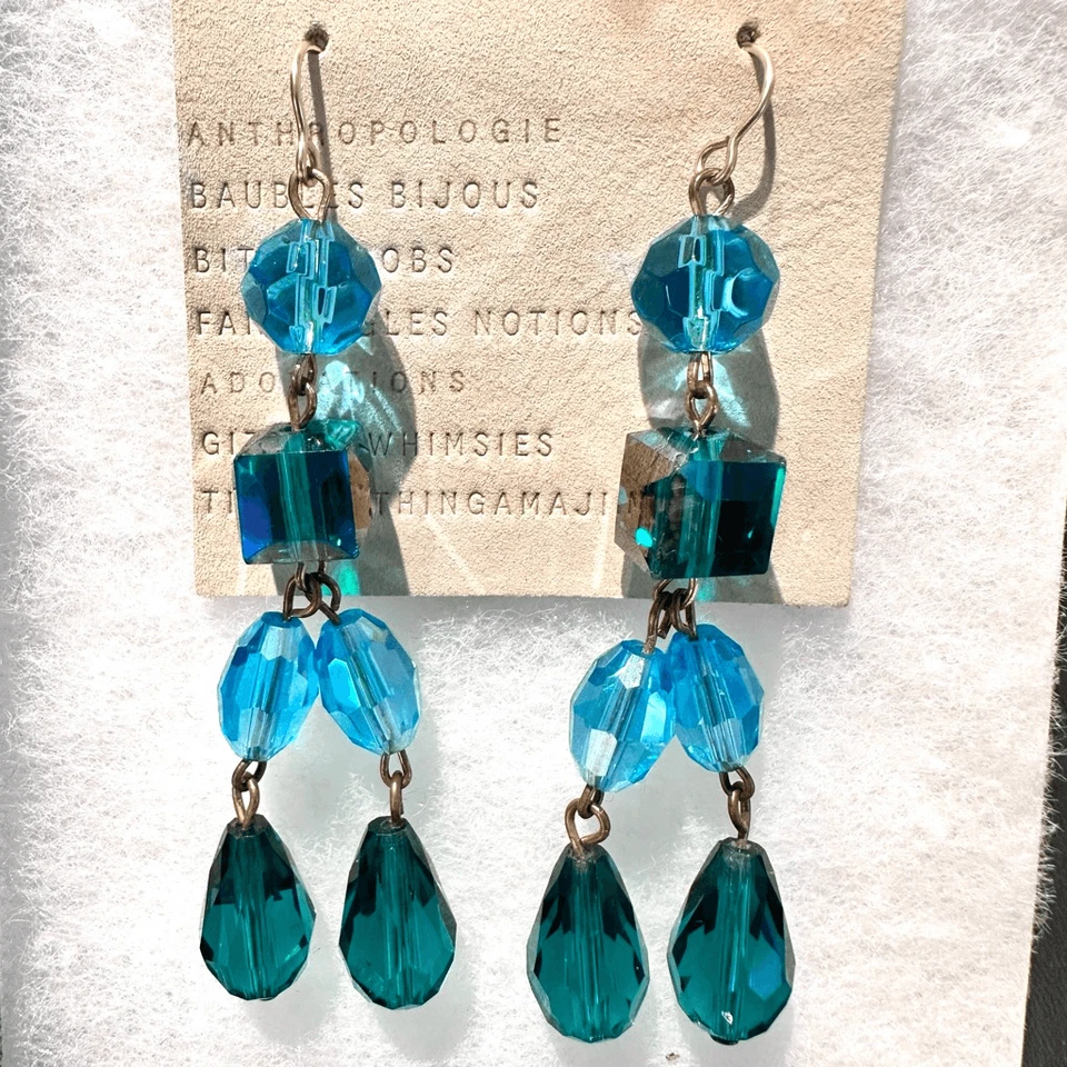 Pendientes de gancho colgantes azules con cuentas de cristal Anthropologie Baubles Bijoux Foto 1 de 1