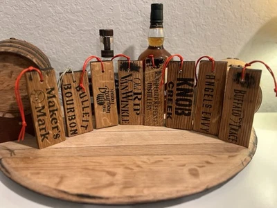 Juego de 8 - Piezas de pentagrama de barril de whisky bourbon/ornamentos para el amante del bourbon Foto 1 de 4