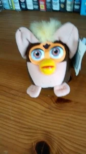 working Tiger Electronics plush original 1999 Furby talking Keychain keyring - Picture 1 of 6