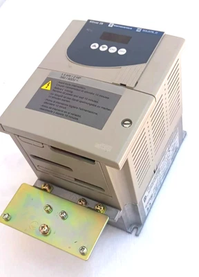 1.5 kW/2 Hp AC Drive Elec. Schneider Elec. ,Altivar 28, ATV28HU29N4U , 380-500v. - Image 1 of 4