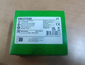 New In Box RM22TG20 Control Relay EXPEDITED SHIPPING - Picture 1 of 4