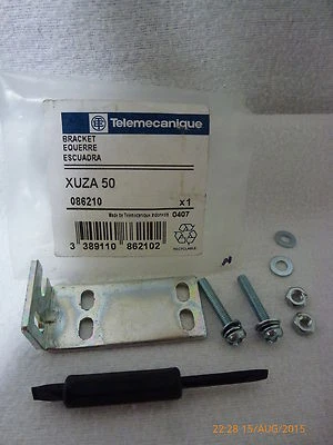 Soporte Telemecanique XUZA-50 086210 para sensor XUM9APANM8 - Cantidad 8 - Suelto Nuevo Foto 1 de 2