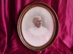 Vintage Photo Portrait Grandmother Framed Picture FROM Wisconsin State - Picture 1 of 4