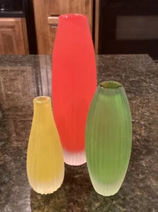 Menge 3 Vintage nicht mehr produziert October Hill rot grün gelb Ellipse mattiert Vase EUC - Bild 1 von 10