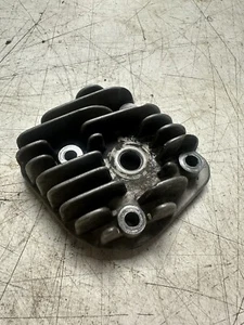 Polaris Predator 90 2005 culata OEM - Imagen 1 de 2