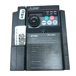 Mitsubishi FR-D720Sl-070-NA  200-240V 10 Input / 7.5 Output AC Drive - Picture 1 of 8