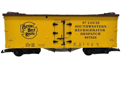 USA Trains R16344 Cotton Belt U.S. Refrigerator Car Box & Extra Parts NEW IN BOX - Image 1 of 4
